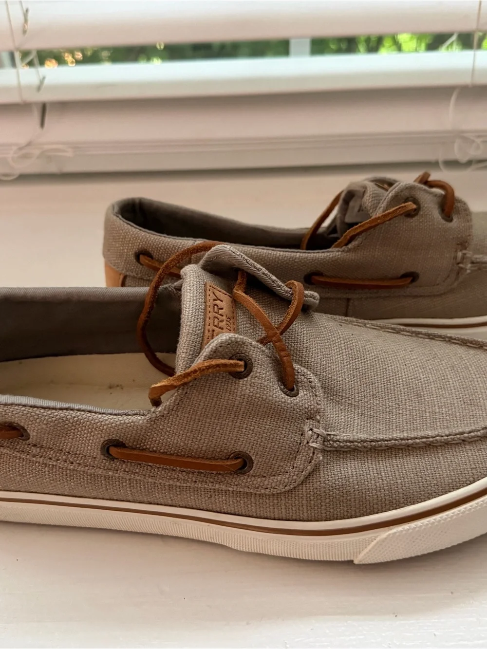 Sperry Top Sider Men’s Beige Canvas Boat Shoes with Brown Laces